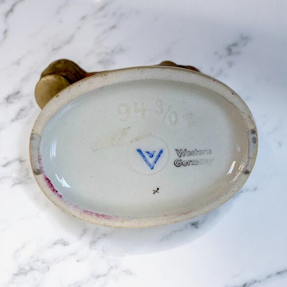 VINTAGE West German Goebel Hummel 1960 Surprise Boy Girl Basket Figurine 94 3/0 - Picture 5 of 8